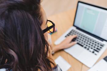 Conoce cómo puedes obtener tu certificado anual de estudios por internet y sin costo