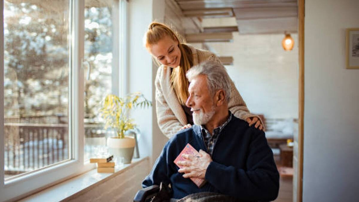 Así puedes obtener el certificado de persona cuidadora para acceder a los $32.000 mensuales