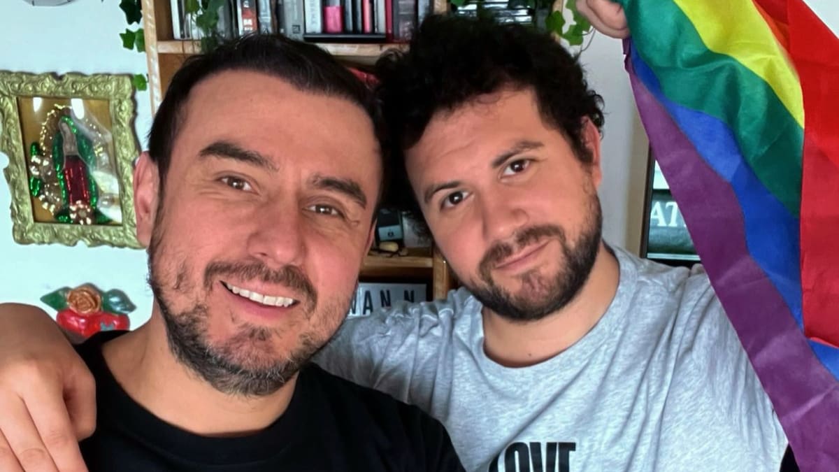 “Son cinco veces recontra casados”: César Antonio Campos revela el lado B de sus múltiples matrimonios y cómo conoció a su esposo
