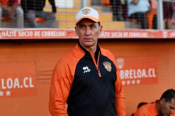 “Me preocupa”: DT de Cobreloa denuncia la presencia de un soplón en el club