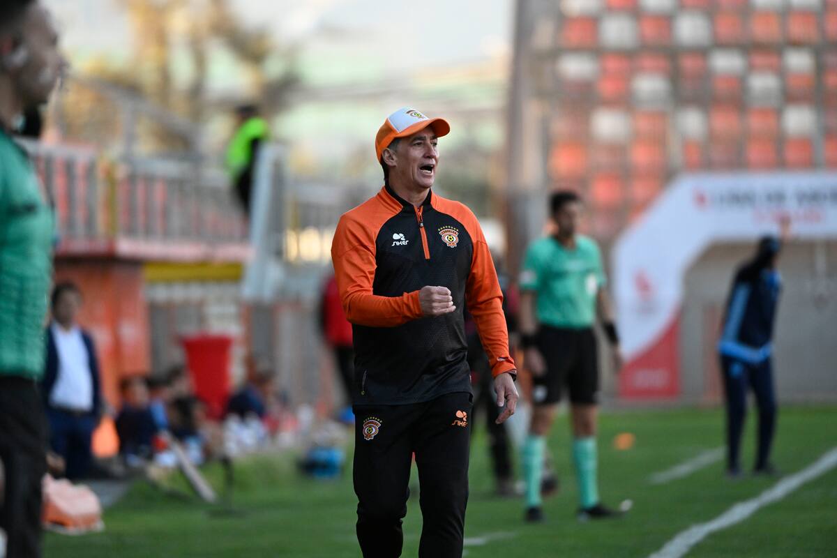 con Cobreloa en Primera B. Foto: Aton