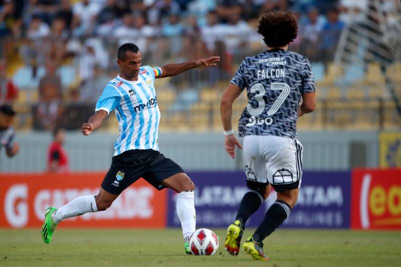 César Cortés y Maximiliano Falcón en Supercopa de Chile 2023. Foto: Aton