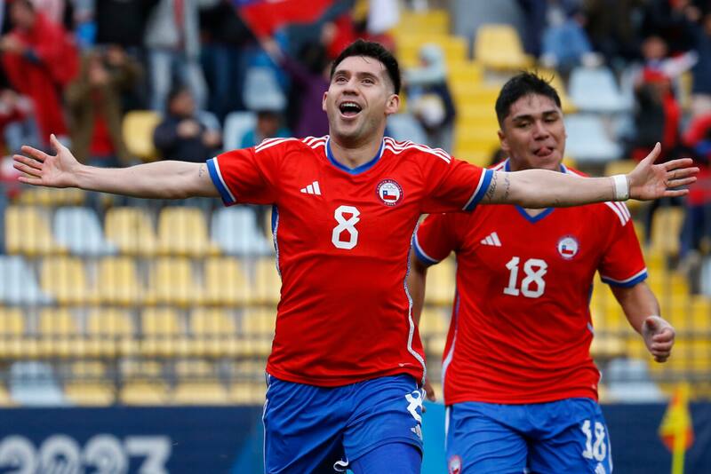 César Fuentes marcó el primer gol de Chile ante República Dominicana (Foto: Photosport)