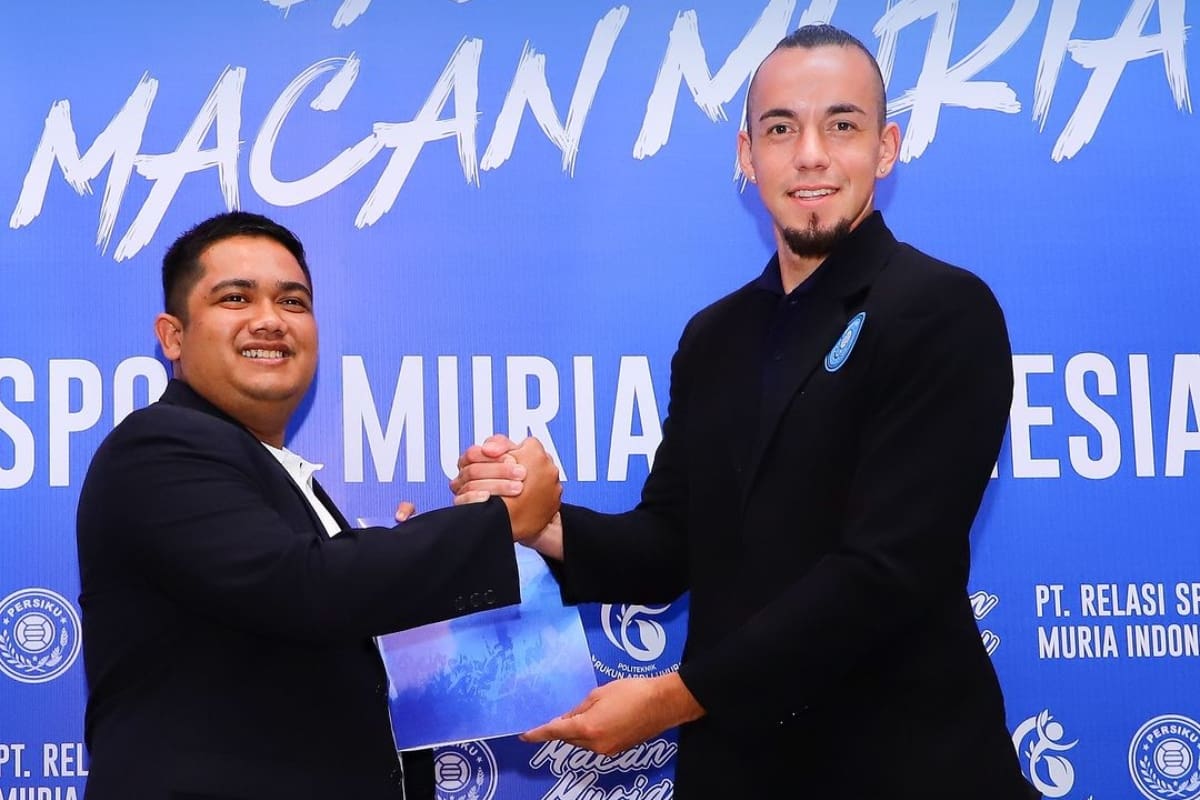César Molina fue presentado como refuerzo del Persiku Kudus de Indonesia.