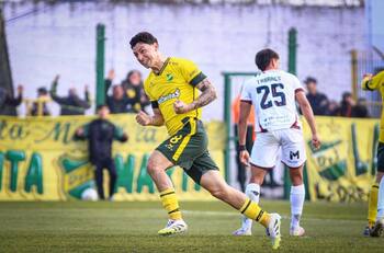 Sonó en Colo Colo, rechazó a la U y UC, y ahora se destaca en Argentina