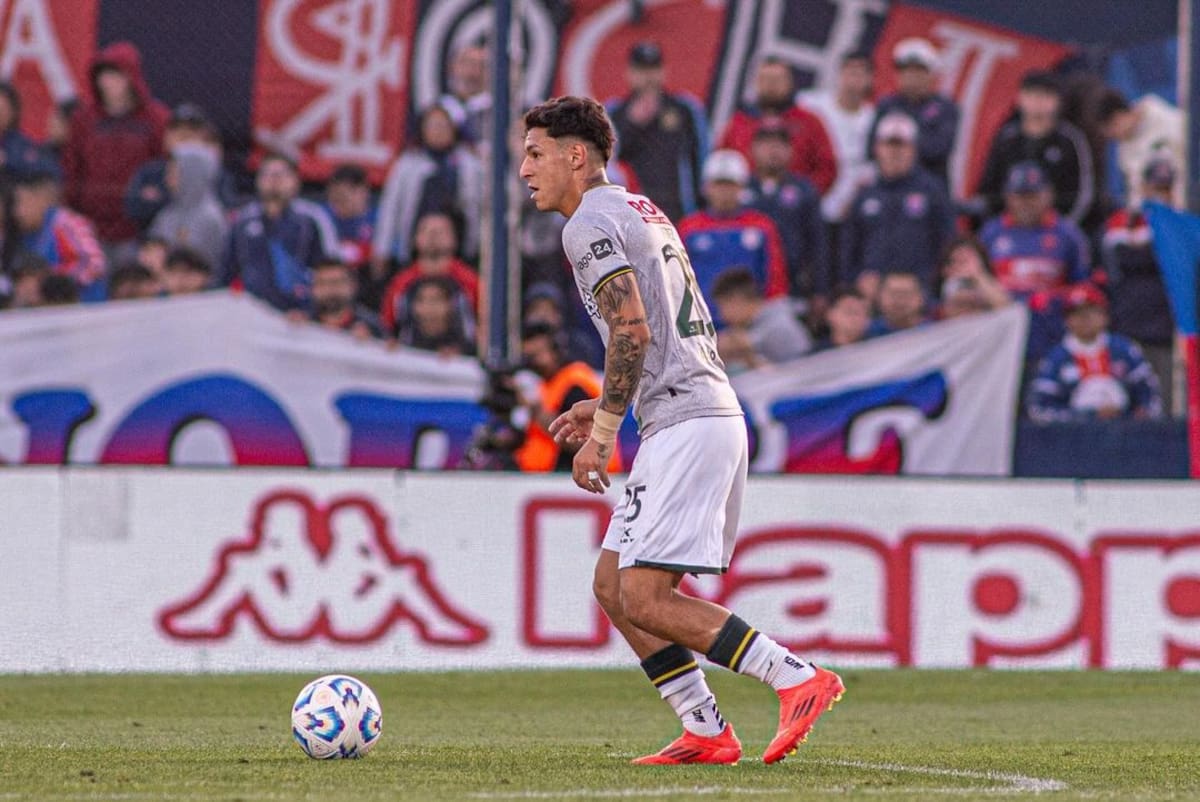 César Pérez en la órbita de Colo Colo.
