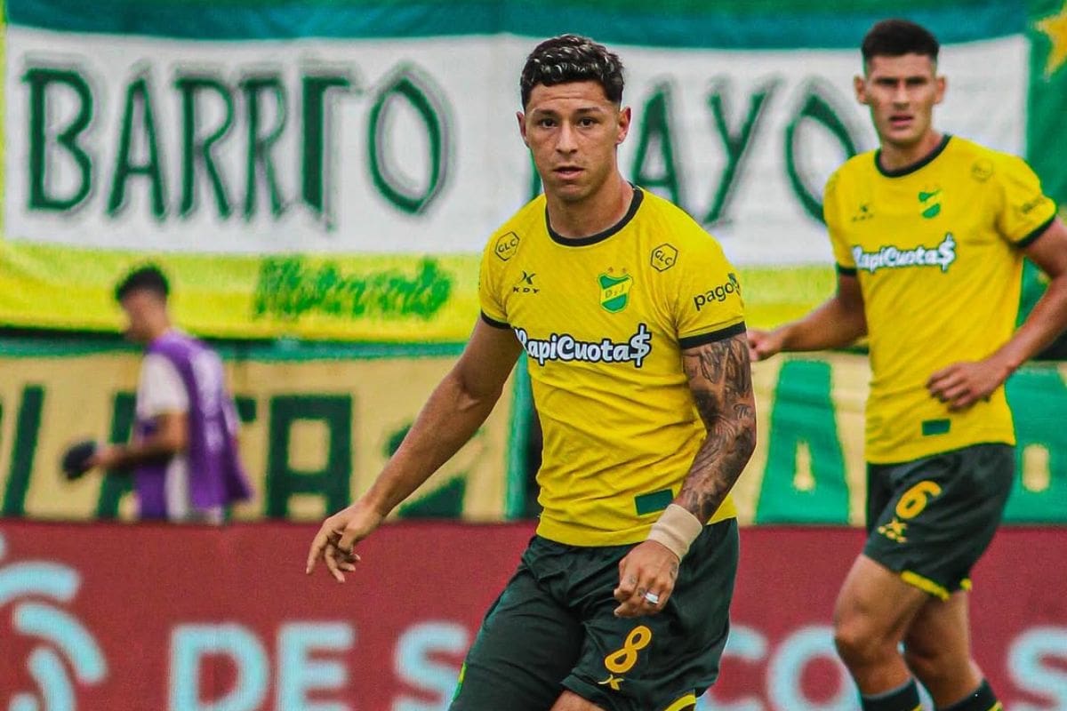 El futbolista chileno que volvió a jugar tras siete meses en Argentina. Foto: @cesvrperezz_21