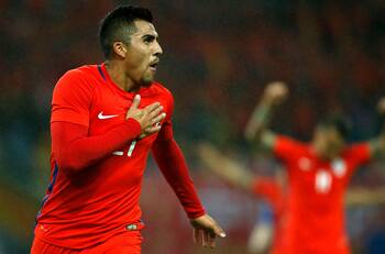 César Pinares pasó los exámenes médicos y será nuevo jugador de Colo Colo