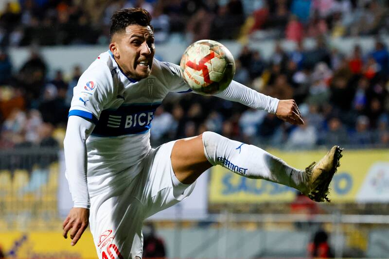 César Pinares sufrió una lesión muscular en el duelo ante Audax. Foto: Aton.