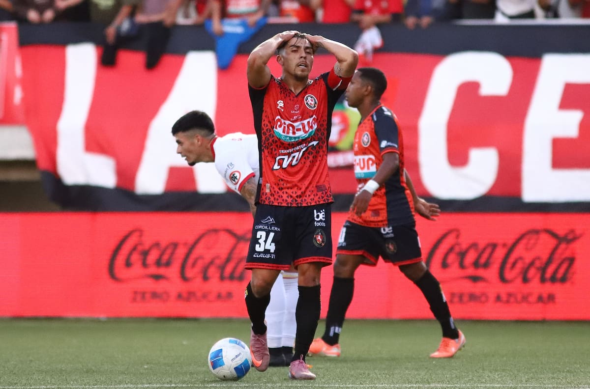 Uno no y el otro tal vez: en Unión Española hablaron de los posibles regresos de César Pinares y un jugador de la U