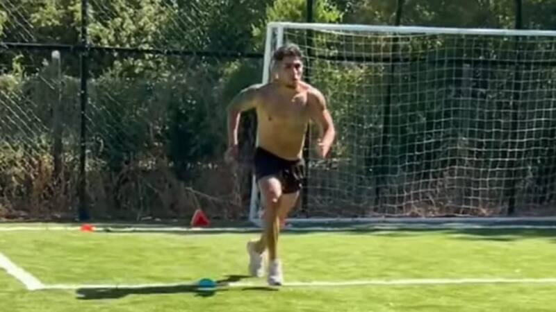 VIDEO | Espera una oferta: así se la pasa César Pinares tras salir de la UC