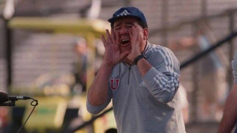 El ex DT de la U tuvo que asumir el "fierro caliente" en La Roja.