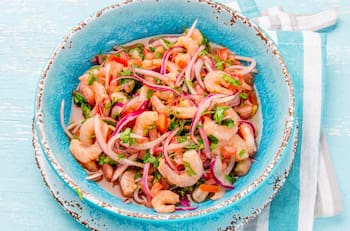 Ceviche de camarones: Esta receta fresca es ideal para la entrada de Navidad y Año Nuevo
