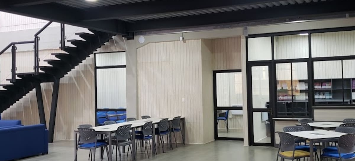 no abrirár vacantes para nuevas matrículas. Créditos: Google Maps.