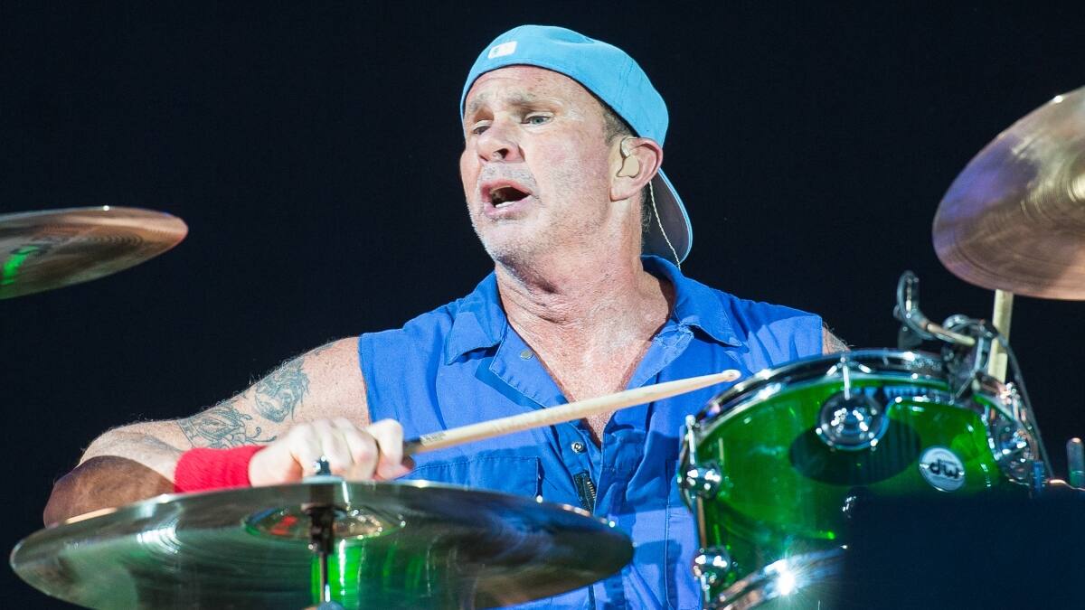Chad Smith dará íntimo concierto en Chile: Fecha, lugar y cómo comprar entradas para el show del baterista de Red Hot Chili Peppers