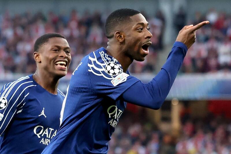 Ousmane Dembelé celebra el gol que marcó por PSG a Arsenal. Foto: EFE.