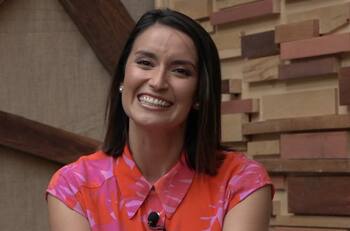 “Estoy muy enamorada”: Chantal Aguilar revela detalles de su relación con el periodista de TVN Gonzalo Contreras