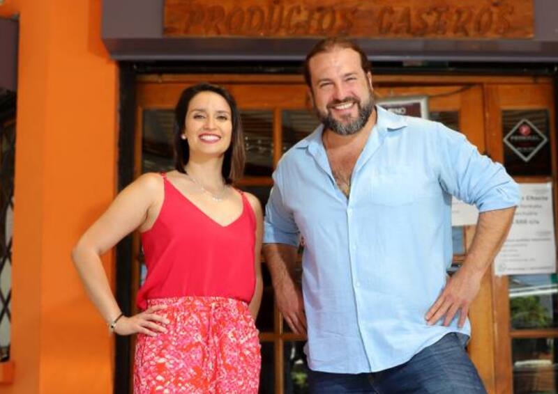 Chantal Aguilar y Mikel Zulueta en "Cultura con ustedes" / Créditos: Canal 13