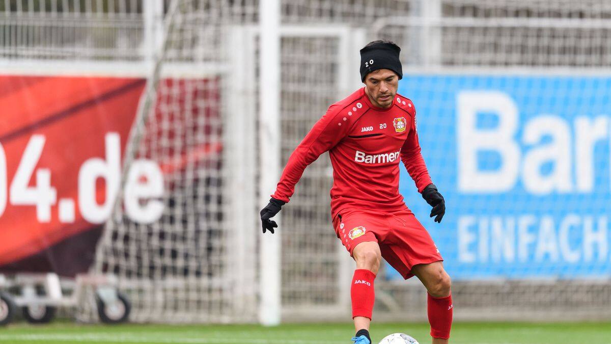 Charles Aránguiz volvió a los entrenamientos en Bayer Leverkusen