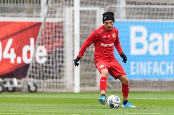 Charles Aránguiz volvió a los entrenamientos en Bayer Leverkusen