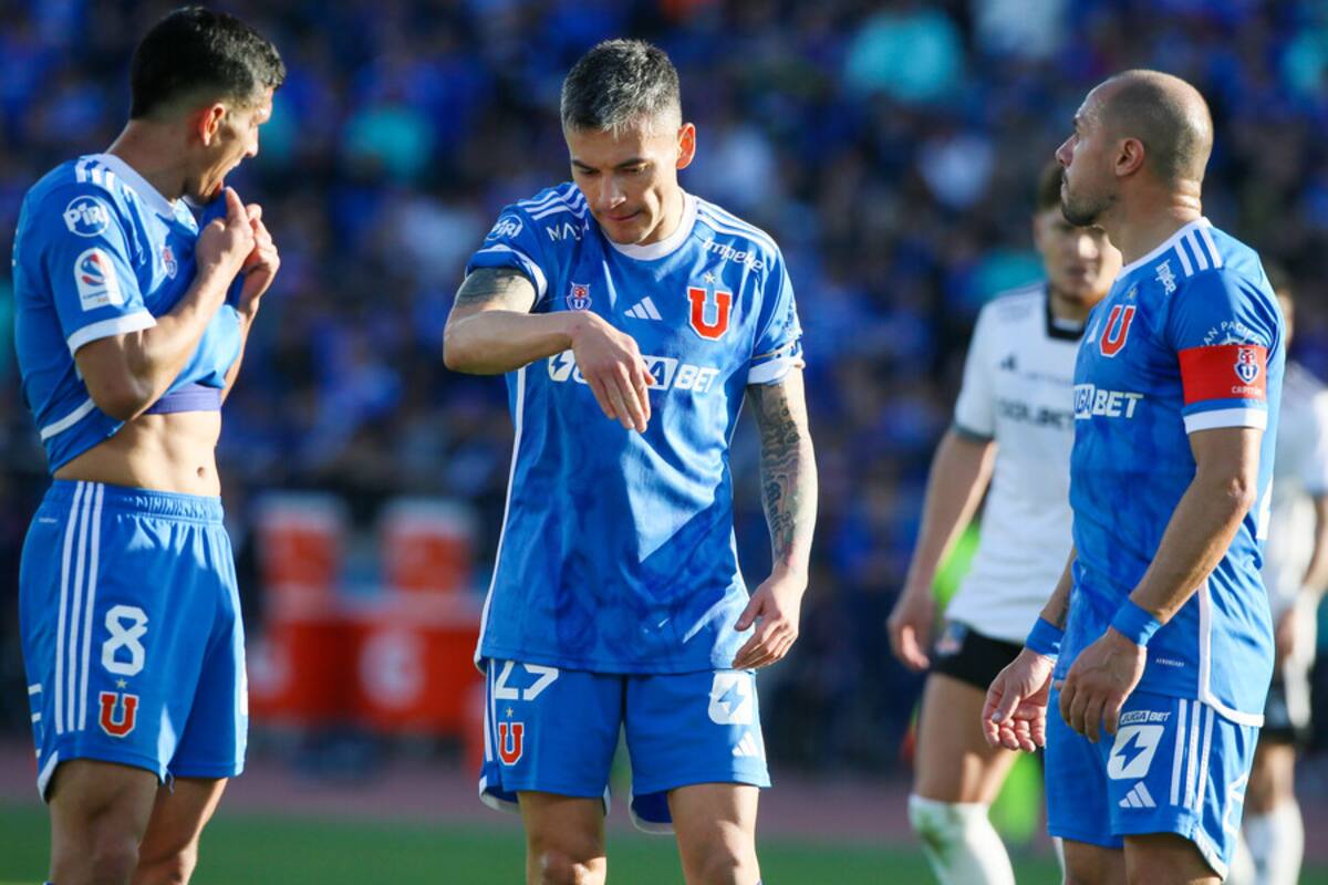 Gustavo Álvarez definió quién saldrá del equipo titular para que entre Charles Aránguiz. Foto: Aton.