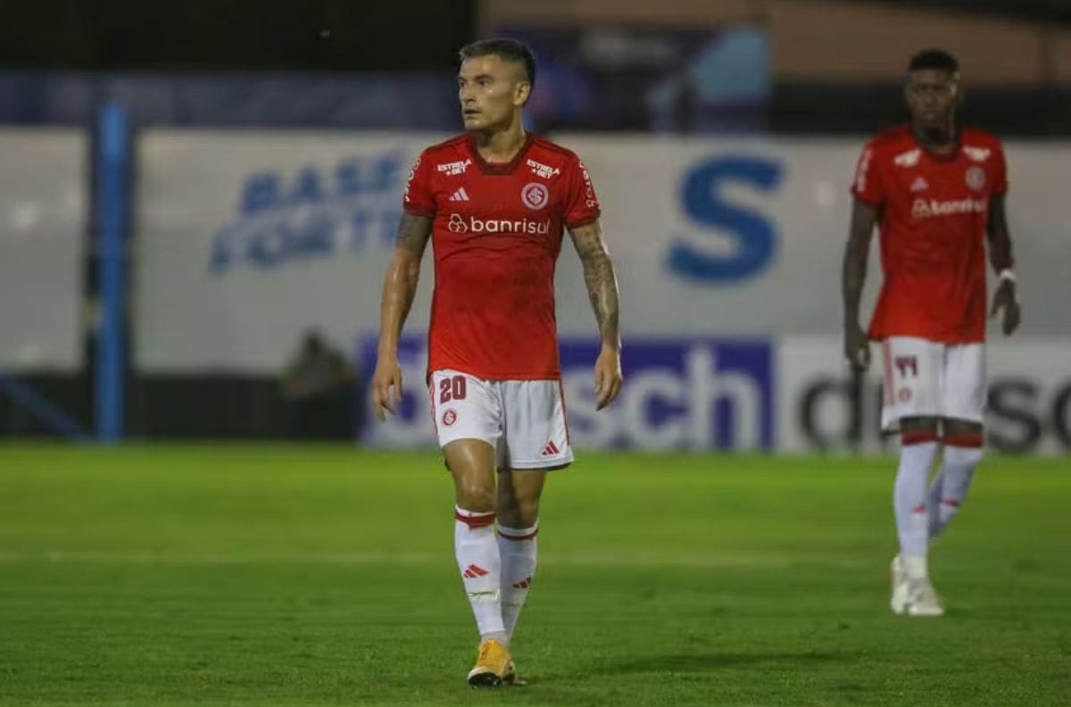 No se dan por aludidos: Inter de Porto Alegre tomó una nueva decisión sobre Charles Aránguiz