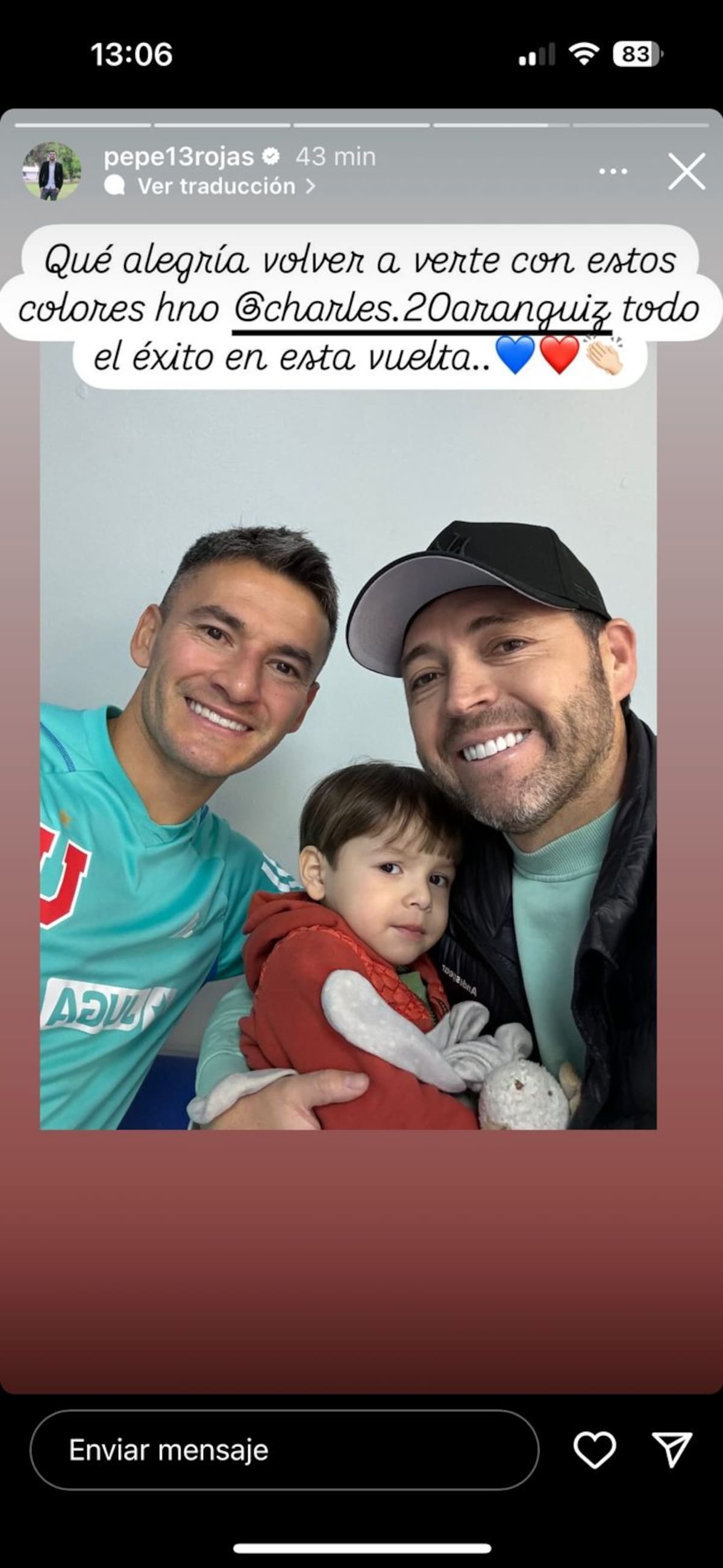 Pepe Rojas "oficializó" la llegada de Charles Aránguiz.