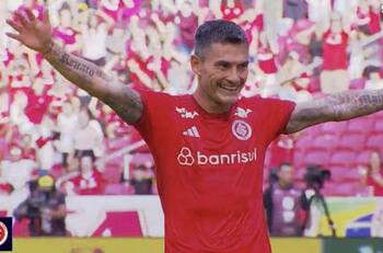 En Brasil alucinan con Charles Aránguiz a una semana del superclásico: “Es el motor del equipo”