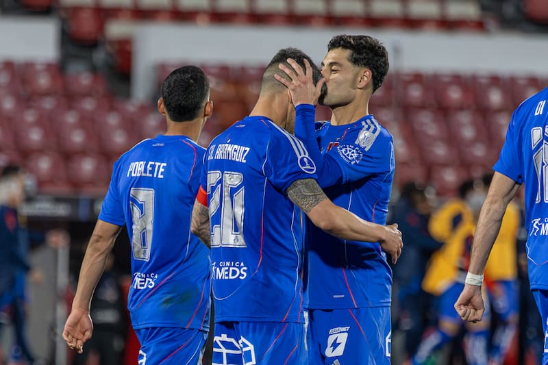 Los jugadores azules celebran el gol del empate 2-2 ante Lanús por Copa Sudamericana. Foto: Felipe Escobedo