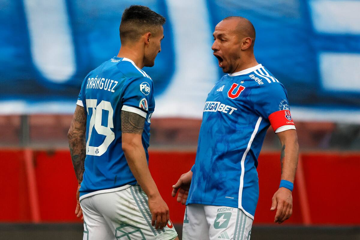 Charles Aránguiz y Marcelo Díaz. Foto: Aton.