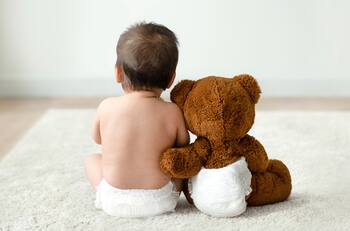 Estos son 10 nombres de bebé (niño y niña) con los significados más hermosos según la IA