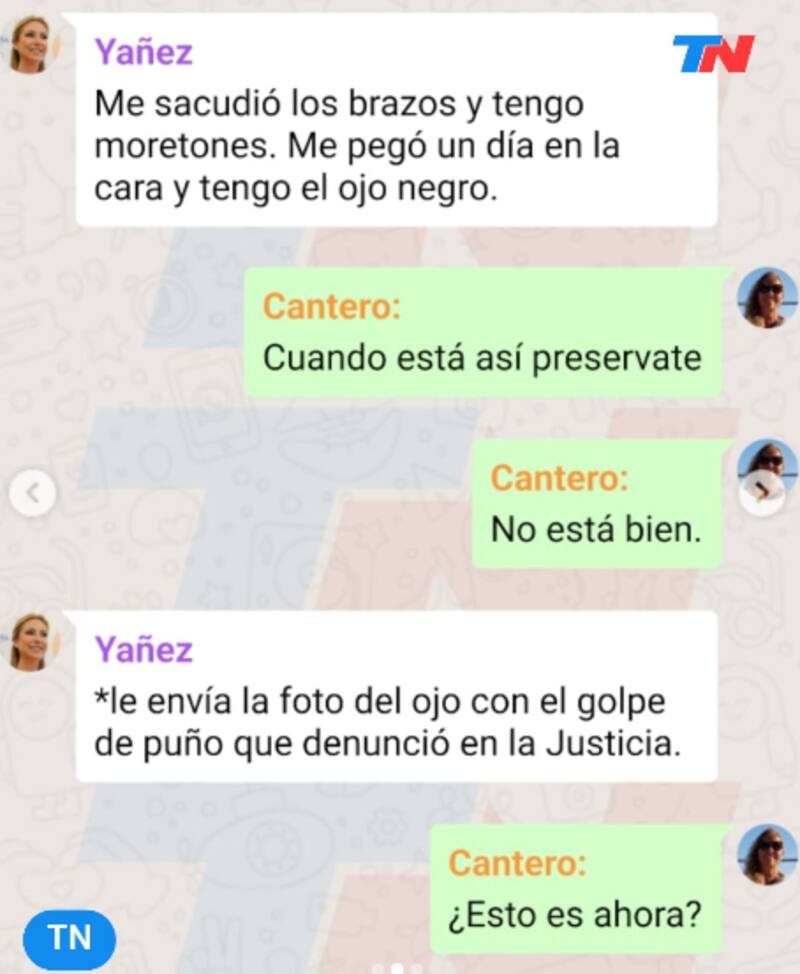 Chats de Fabiola Yáñez y María Cantero.