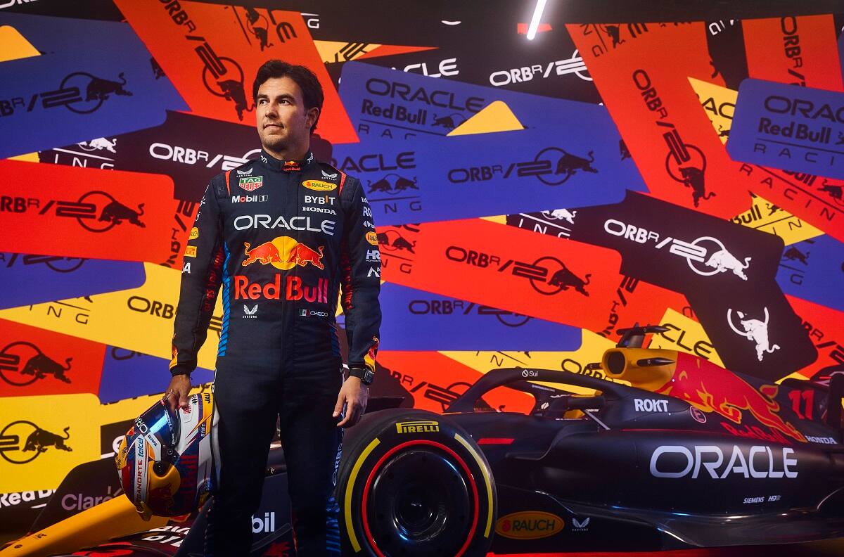 Es oficial: Checo Pérez renovó con Red Bull y seguirá siendo compañero de Max Verstappen