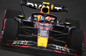 Celebra Latinoamérica: Checo Pérez se quedó con la “pole” del Gran Premio de Arabia Saudita en la Fórmula 1