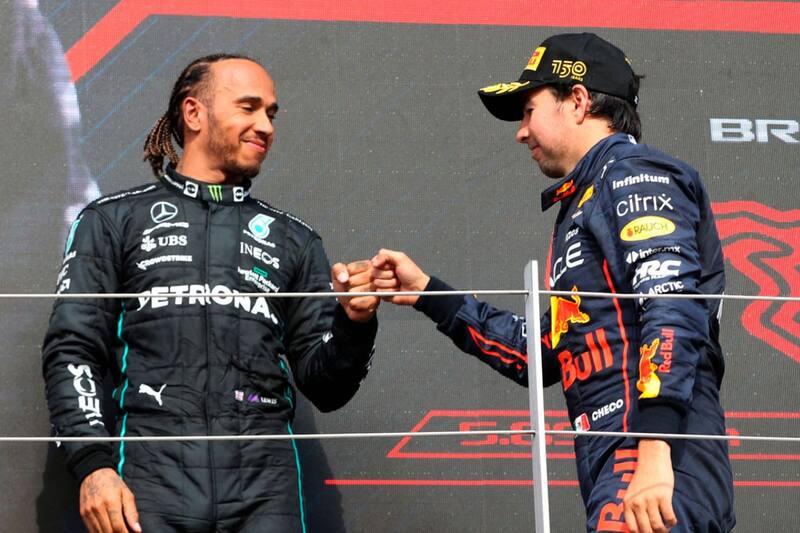 Apuntan a Checo Pérez como reemplazo de Lewis Hamilton (F1)