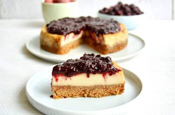 Receta de cheesecake de frutos rojos para Navidad: es fácil de preparar y NO necesita horno