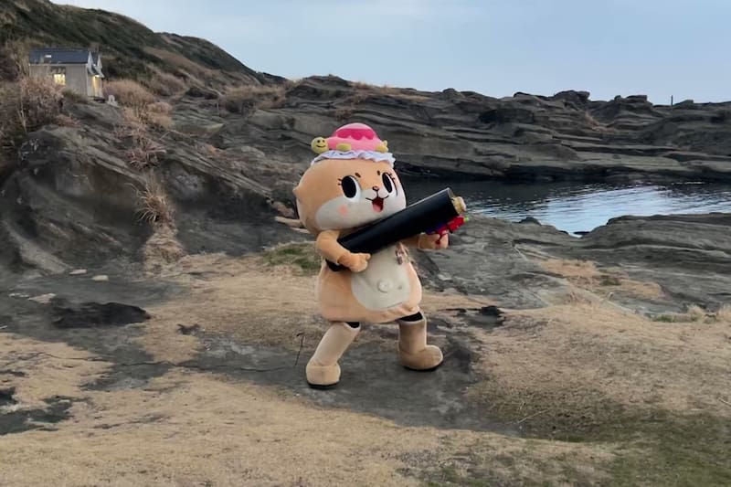 Conoce quién es esta misteriosa mascota.