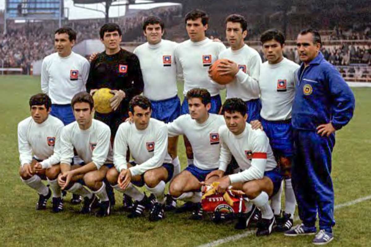 Así formó el equipo mundialista, capitaneado por Leonel Sánchez.