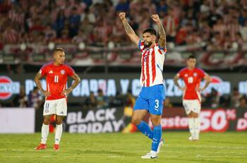 Paraguay sepulta a Chile en Asunción: La Roja cae y el Mundial se ve más que borroso