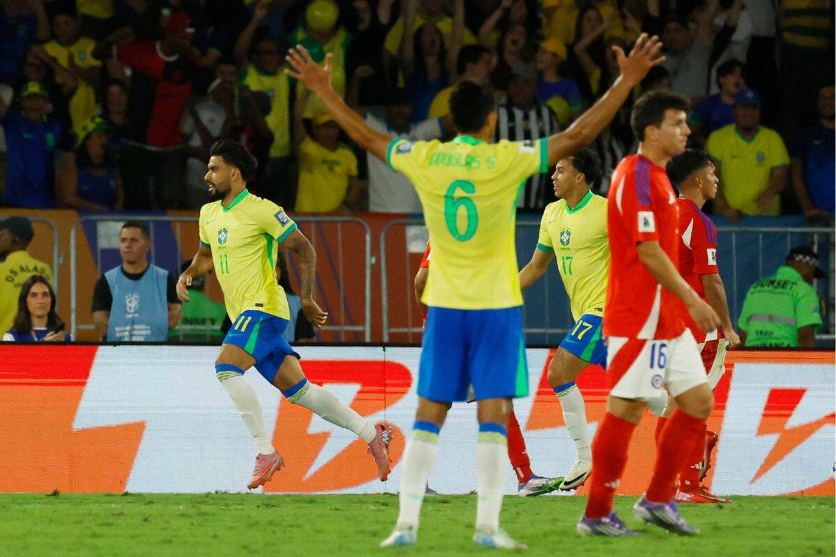 cayó inapelablemente ante Brasil, en la penúltima fecha de las Eliminatorias Sudamericanas. Foto: EFE.