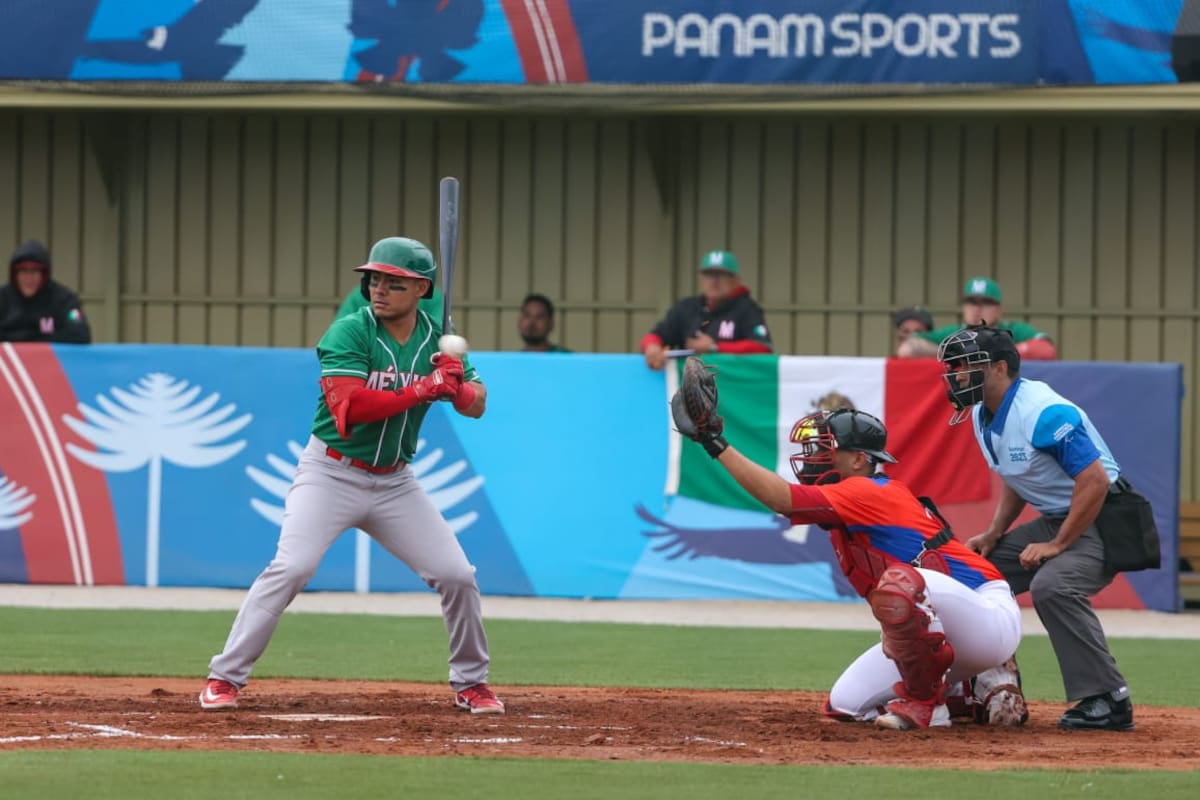 La Roja del Béisbol ante México. Foto: Mauricio Palma /COCh.