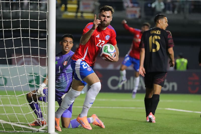 Ben Brereton será titular contra los peruanos. Foto. Agencia Aton