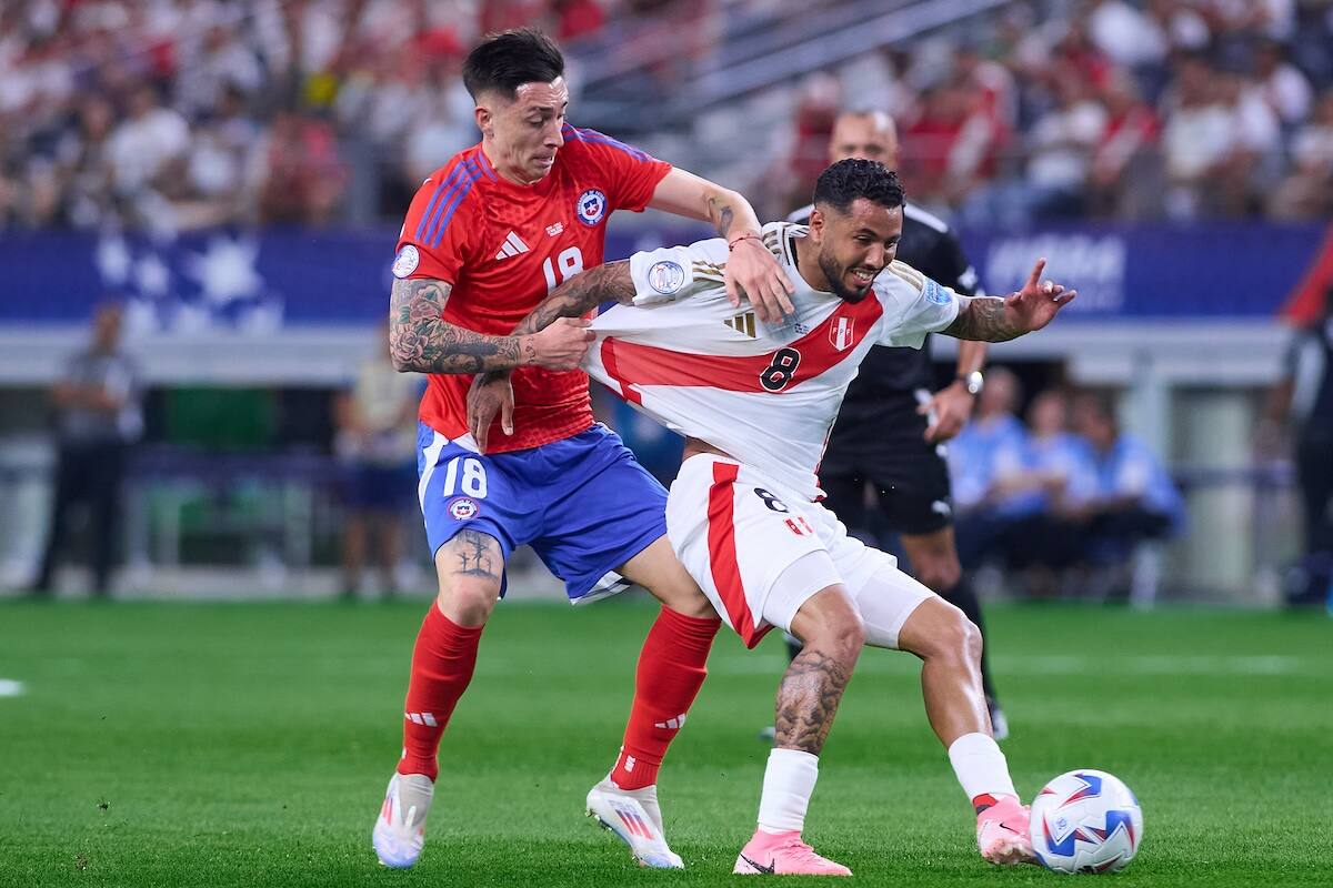 Una nueva edición del Clásico del Pacífico se disputa este viernes en el estadio Bicentenario de La Florida. Foto: Agencia Aton.