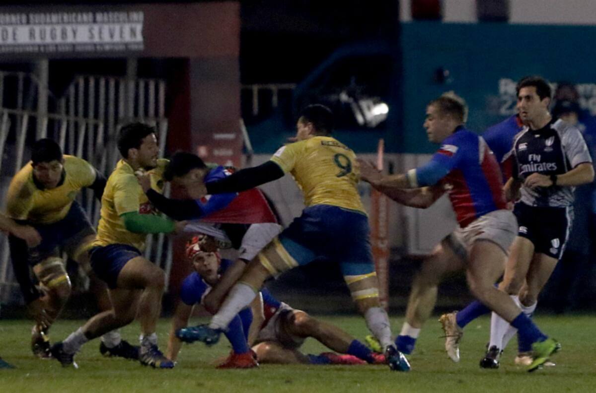 Chile cayó ante Brasil pero sigue primero en su grupo del Preolímpico