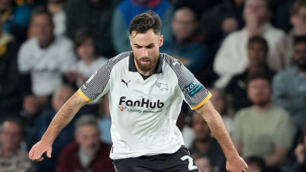 Ben Brereton no levanta cabeza en Inglaterra y alarga su preocupante sequía goleadora