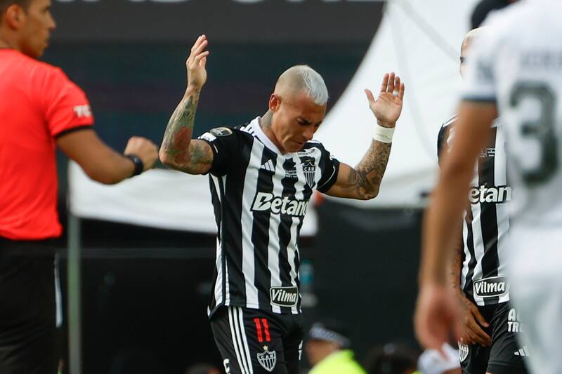 Eduardo Vargas en la final de Copa Libertadores.