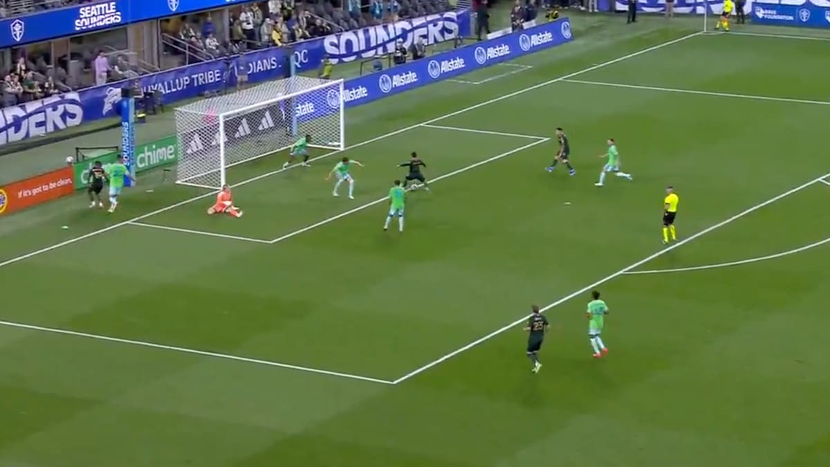 VIDEO | Alexander Aravena marca su primer gol en la MLS y cierra la goleada del Portland Timbers