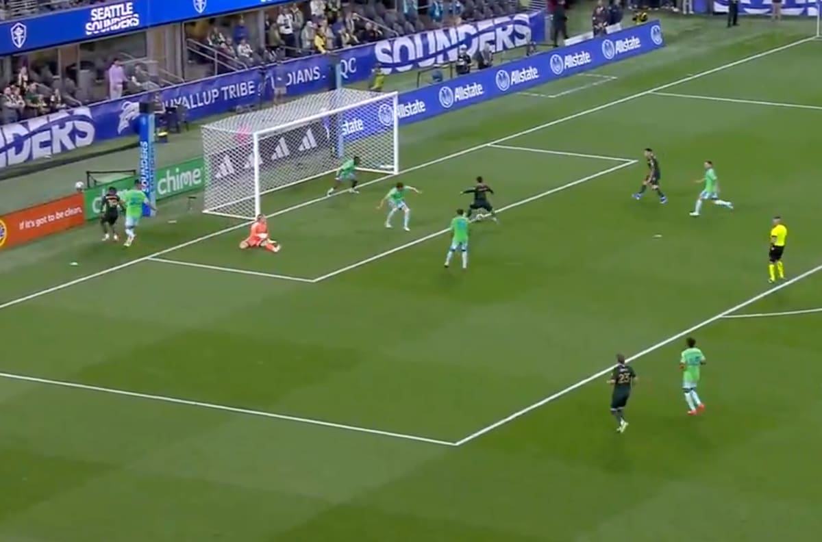 VIDEO | Alexander Aravena marca su primer gol en la MLS y cierra la goleada del Portland Timbers