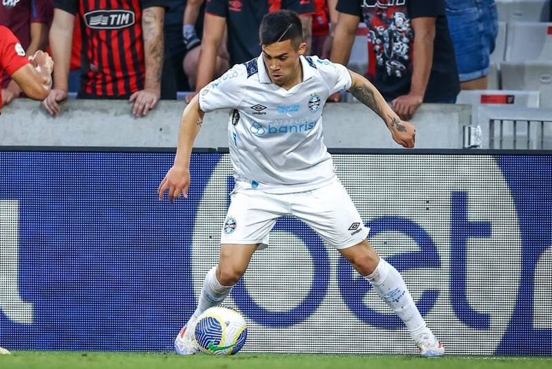 La razón por la que DT Gremio sacrificará a Alexander Aravena.