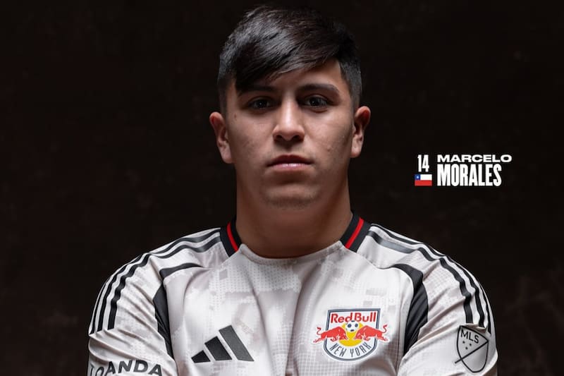 Marcelo Morales durante su presentación en el NY Red Bulls.